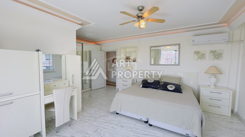 Просторная квартира 3+1 , 165 кв.м на первой береговой линии моря в районе Тосмур - Ракурс 9