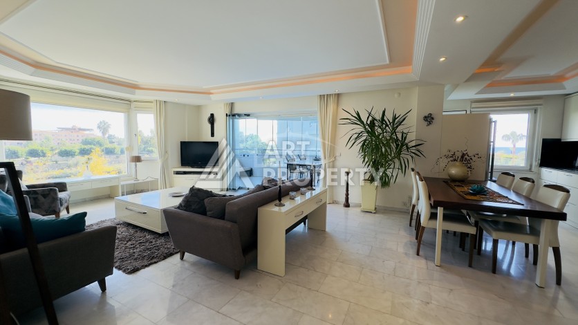 Просторная квартира 3+1 , 165 кв.м на первой береговой линии моря в районе Тосмур - Ракурс 14