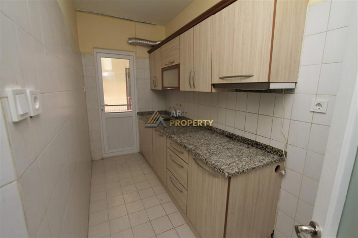 Срочная продажа двухкомнатной квартиры в центре Алании, 50 м2 - Ракурс 9