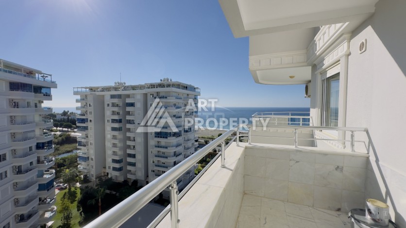 Видовая квартира 2+1 на первой береговой линии моря и рядом с речкой в районе Тосмур - Ракурс 4