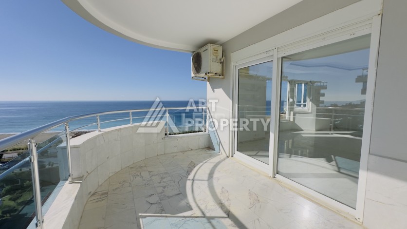 Видовая квартира 2+1 на первой береговой линии моря и рядом с речкой в районе Тосмур - Ракурс 6