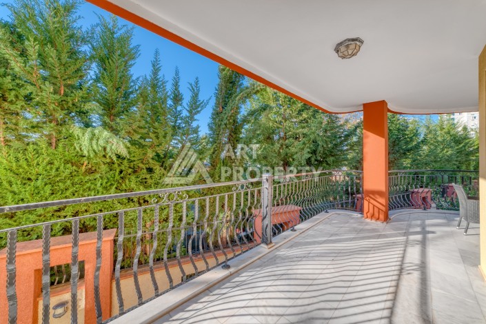 Дуплекс 4+1 с выходом в сад всего в 150 метрах от моря, 280 кв.м. Кестель, Алания. - Ракурс 15