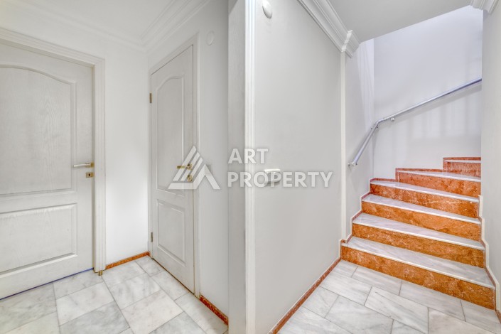 Дуплекс 4+1 с выходом в сад всего в 150 метрах от моря, 280 кв.м. Кестель, Алания. - Ракурс 42