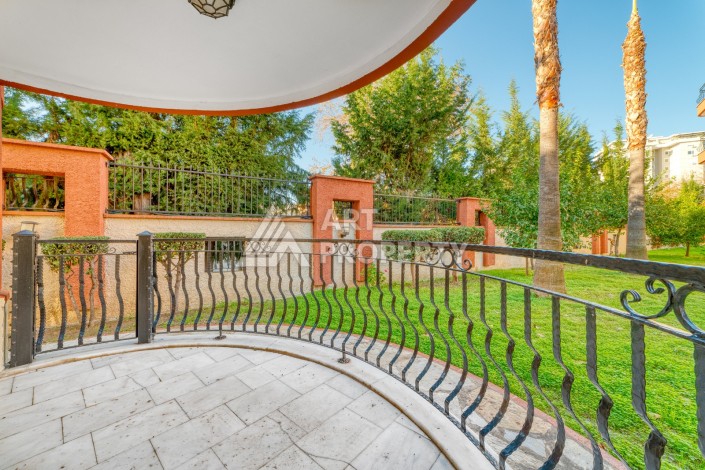 Дуплекс 4+1 с выходом в сад всего в 150 метрах от моря, 280 кв.м. Кестель, Алания. - Ракурс 48