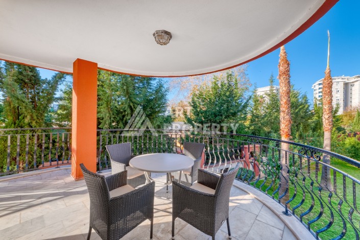 Дуплекс 4+1 с выходом в сад всего в 150 метрах от моря, 280 кв.м. Кестель, Алания. - Ракурс 49