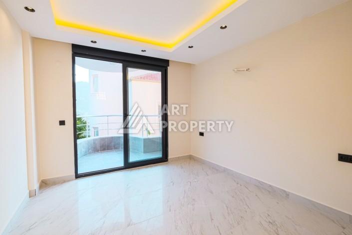 Вилла 4+1 с видом на море и приватным бассейном в районе Тепе, 450 кв.м. - Ракурс 8