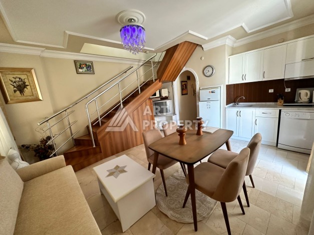 Дуплекс 2+1 с видом на горы в 10 минутах от пляжа Клеопатры, 120 кв.м. - Ракурс 4