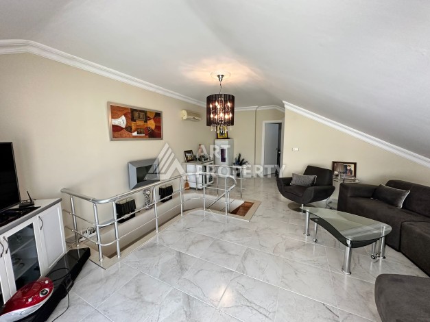 Дуплекс 2+1 с видом на горы в 10 минутах от пляжа Клеопатры, 120 кв.м. - Ракурс 11