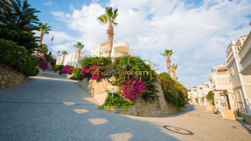 Вилла 3+1 с собственным бассейном в Конаклы, 185 м2 - Ракурс 6