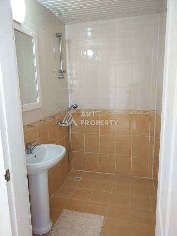 Просторная квартира 2+1 с видом на море и горы в Махмутларе. До пляжа 100 метров. - Ракурс 12