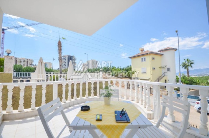 Уютная вилла 5+1 с бассейном и гаражом в Махмутларе, 395 кв.м. - Ракурс 2