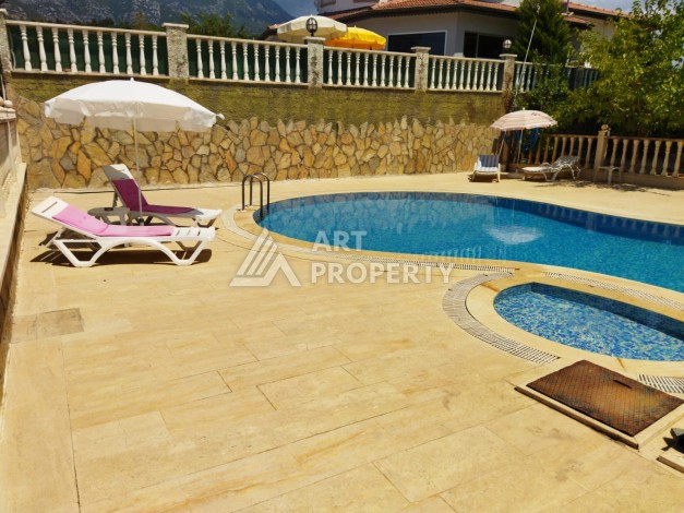 Уютная вилла 5+1 с бассейном и гаражом в Махмутларе, 395 кв.м. - Ракурс 6