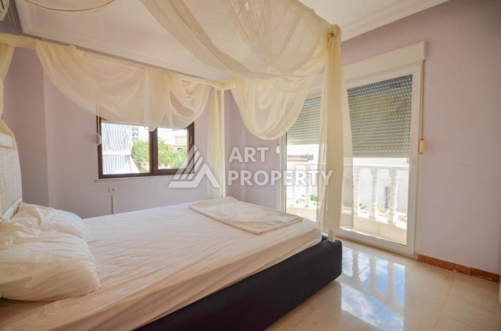 Уютная вилла 5+1 с бассейном и гаражом в Махмутларе, 395 кв.м. - Ракурс 13