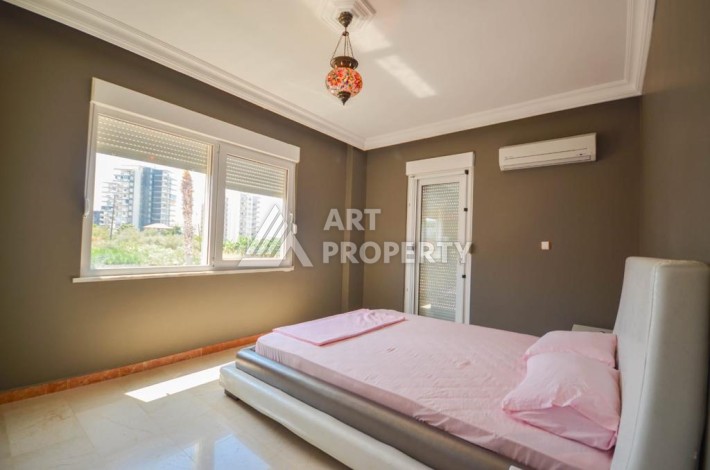 Уютная вилла 5+1 с бассейном и гаражом в Махмутларе, 395 кв.м. - Ракурс 15