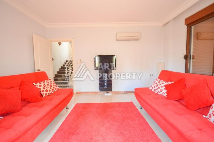 Уютная вилла 5+1 с бассейном и гаражом в Махмутларе, 395 кв.м. - Ракурс 16