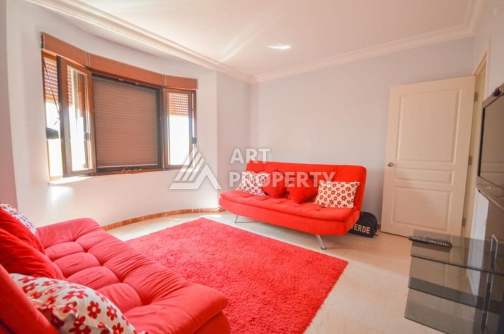 Уютная вилла 5+1 с бассейном и гаражом в Махмутларе, 395 кв.м. - Ракурс 17