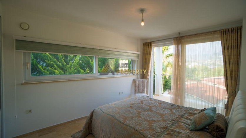 Вилла 3+1 с собственным бассейном в Конаклы, 185 м2 - Ракурс 25