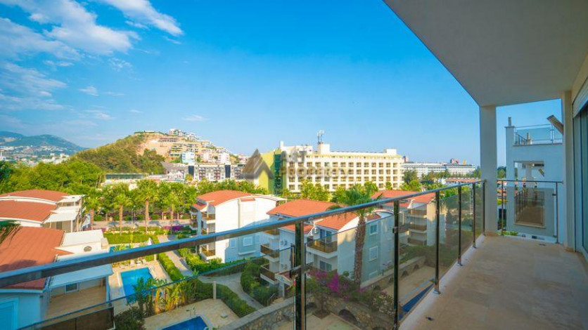 Вилла 3+1 с собственным бассейном в Конаклы, 185 м2 - Ракурс 27