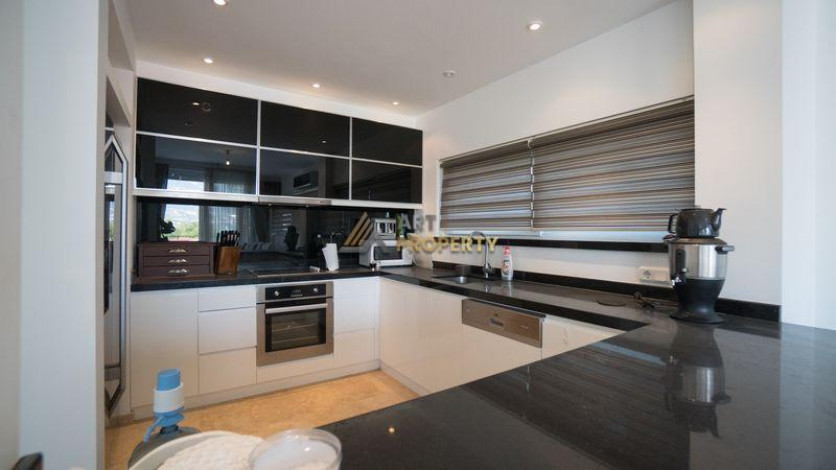 Вилла 3+1 с собственным бассейном в Конаклы, 185 м2 - Ракурс 30