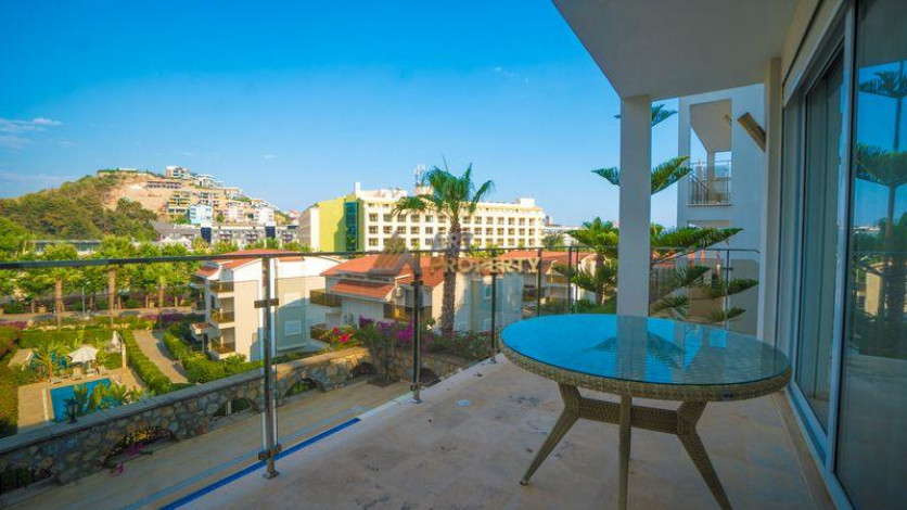 Вилла 3+1 с собственным бассейном в Конаклы, 185 м2 - Ракурс 40