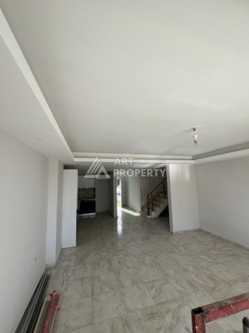 Уникальное предложение под гражданство в центре Авсалара, 2 дуплекса общей площадью 270м2 в 900 метрах от пляжа Инжекум - Ракурс 9