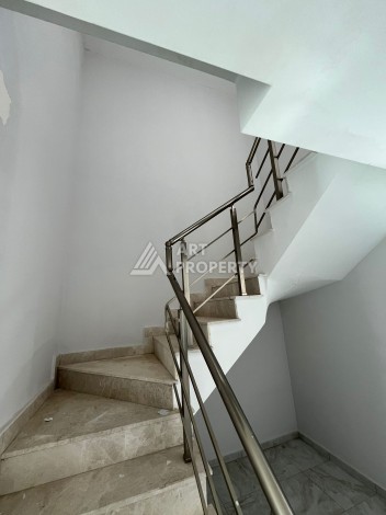 Уникальное предложение под гражданство в центре Авсалара, 2 дуплекса общей площадью 270м2 в 900 метрах от пляжа Инжекум - Ракурс 12