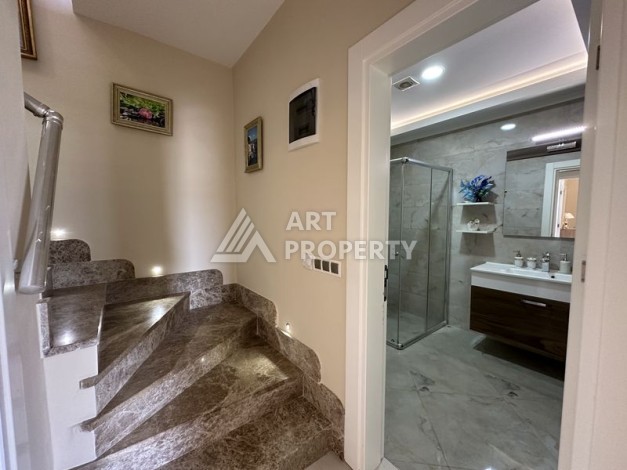 Просторный дуплекс в центре Махмутлара, планировкой 2+1 и площадью 135 м2 в 500 м от моря с видом на горы - Ракурс 16