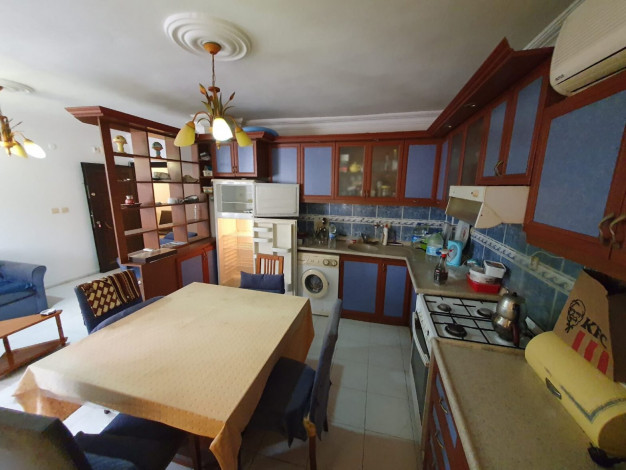 Просторная трехкомнатная квартира в центре Махмутлара, Алания, 120 м2 - Ракурс 4