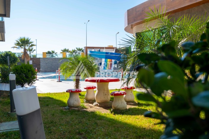 Квартира 2+1 с видом на море на первой береговой линии, 80 кв.м. Махмутлар, Алания - Ракурс 34