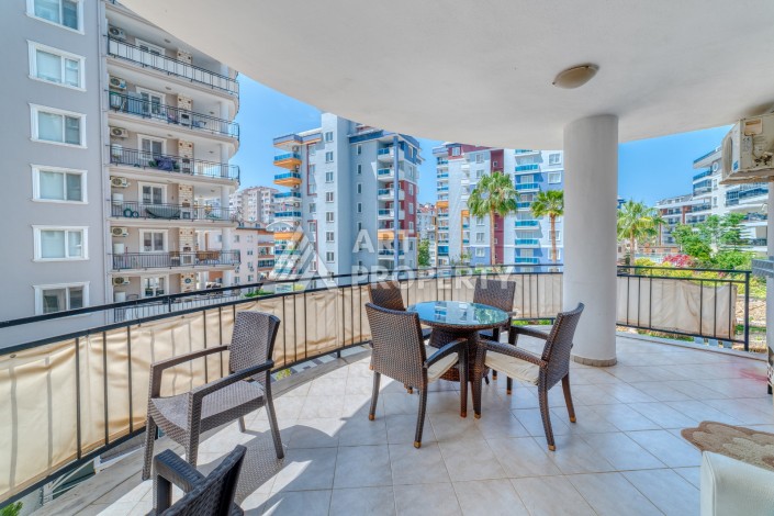 Продажа просторных аппартаментов 1+1 площадью 70 м2 в 600 м от моря в районе Тосмур - Ракурс 4