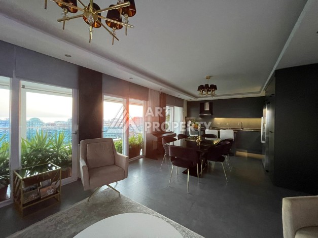 Пентхаус 3+1 с видом на море и Наулу в Махмутларе, 200 кв.м. - Ракурс 3