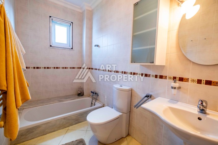 Вилла 2+1 с видом на море в резиденции 5 звезд в Каргыджаке, 130 кв.м. - Ракурс 26