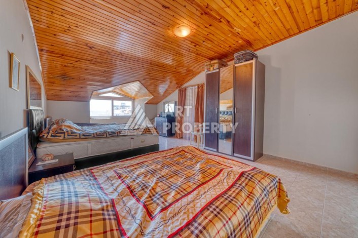 Светлый дуплекс 3+1 с видом на море в Тосмуре, 250 кв.м. - Ракурс 11