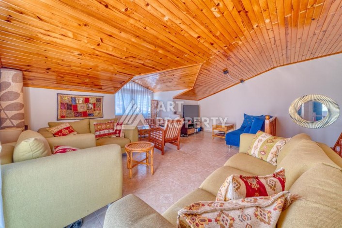 Светлый дуплекс 3+1 с видом на море в Тосмуре, 250 кв.м. - Ракурс 30