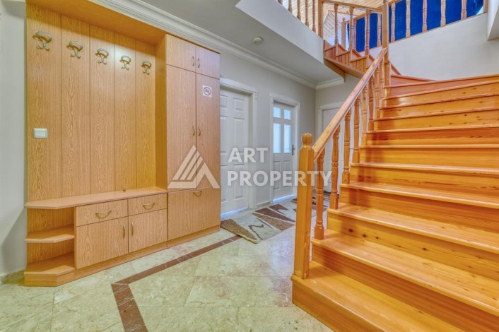 Светлый дуплекс 3+1 с видом на море в Тосмуре, 250 кв.м. - Ракурс 40