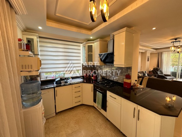 Дуплекс 4+1 с мебелью, 220 кв.м. Джикджилли. Алания. - Ракурс 3