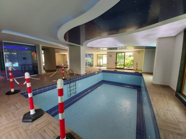 Трехкомнатная меблированная квартира в комплексе люкс класса, Махмутлар, Алания, 110 м2 - Ракурс 5