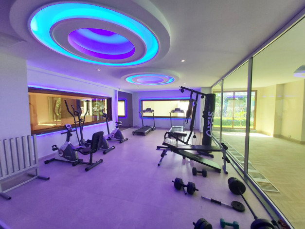 Трехкомнатная меблированная квартира в комплексе люкс класса, Махмутлар, Алания, 110 м2 - Ракурс 6