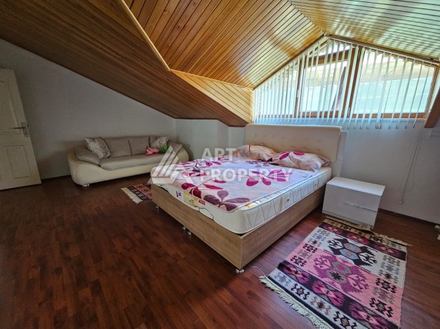 Шикарный дуплекс 3+2, 160м2,  в центре Алании, 200м до пляжа Клеопатра - Ракурс 22