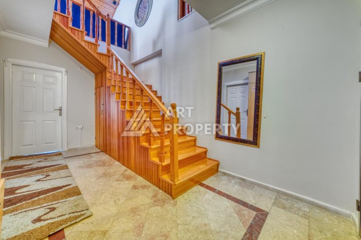 Дуплекс 3+1, 250м2, с видом на море в Тосмуре - Ракурс 6