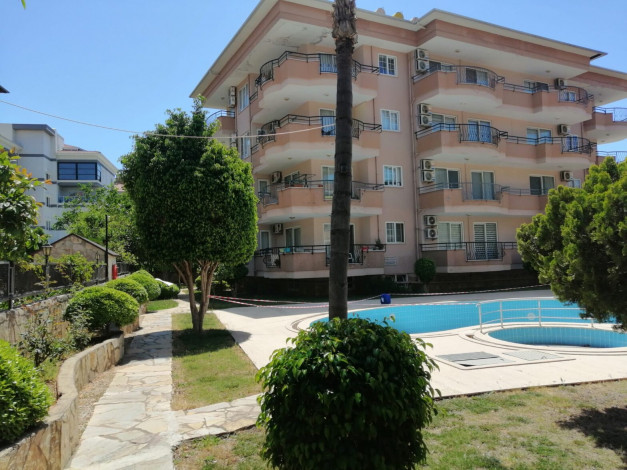 Двухкомнатная квартира с мебелью и шикарным видом на Торосские горы в центре района Оба, 110 м2 - Ракурс 2