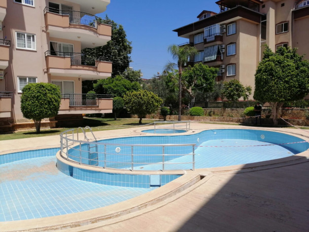 Двухкомнатная квартира с мебелью и шикарным видом на Торосские горы в центре района Оба, 110 м2 - Ракурс 3