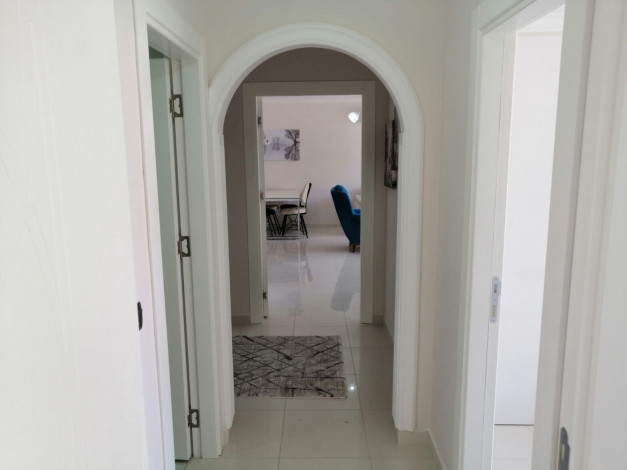 Двухкомнатная квартира с мебелью и шикарным видом на Торосские горы в центре района Оба, 110 м2 - Ракурс 15