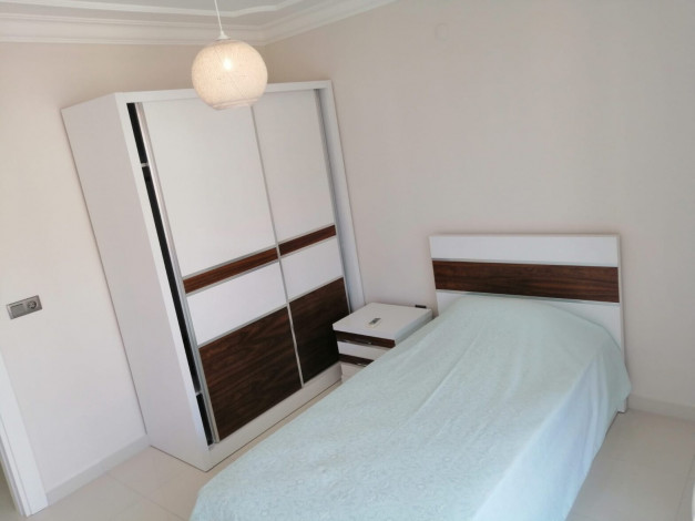 Двухкомнатная квартира с мебелью и шикарным видом на Торосские горы в центре района Оба, 110 м2 - Ракурс 18