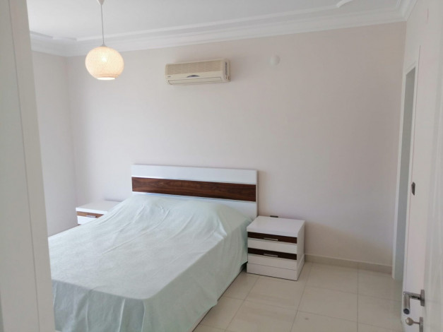 Двухкомнатная квартира с мебелью и шикарным видом на Торосские горы в центре района Оба, 110 м2 - Ракурс 24