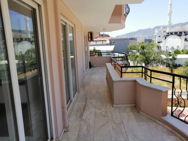 Двухкомнатная квартира с мебелью и шикарным видом на Торосские горы в центре района Оба, 110 м2 - Ракурс 30