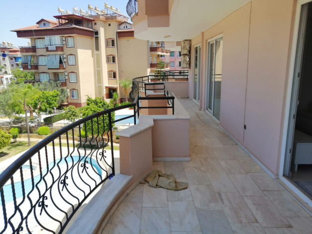 Двухкомнатная квартира с мебелью и шикарным видом на Торосские горы в центре района Оба, 110 м2 - Ракурс 32