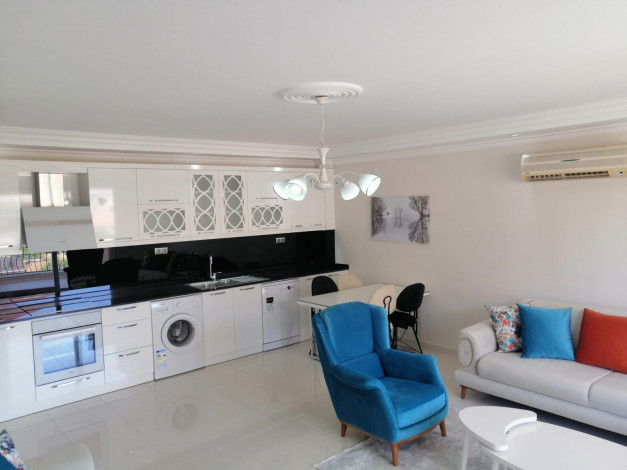 Двухкомнатная квартира с мебелью и шикарным видом на Торосские горы в центре района Оба, 110 м2 - Ракурс 35