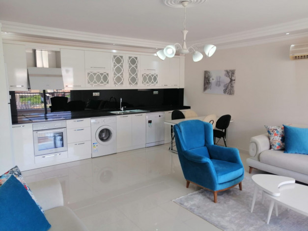 Двухкомнатная квартира с мебелью и шикарным видом на Торосские горы в центре района Оба, 110 м2 - Ракурс 39