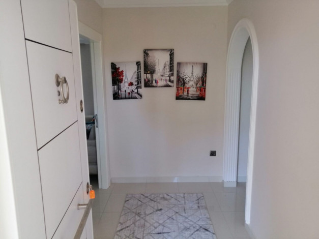 Двухкомнатная квартира с мебелью и шикарным видом на Торосские горы в центре района Оба, 110 м2 - Ракурс 43